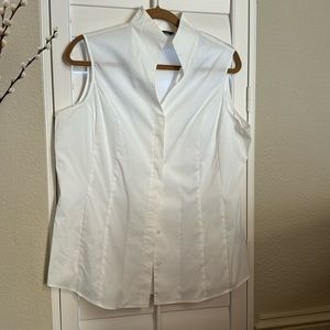 Mistook cotton blouse, hidden button front. Elegant stand up collar.